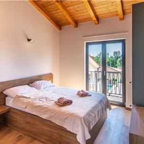 7 bedroom villa with pool in Svetvinčenat, sleeps 14